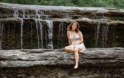 3 Simple Ways to Choose a Senior Photographer You’ll Want to Recommend to Others | DFW Senior Photographer